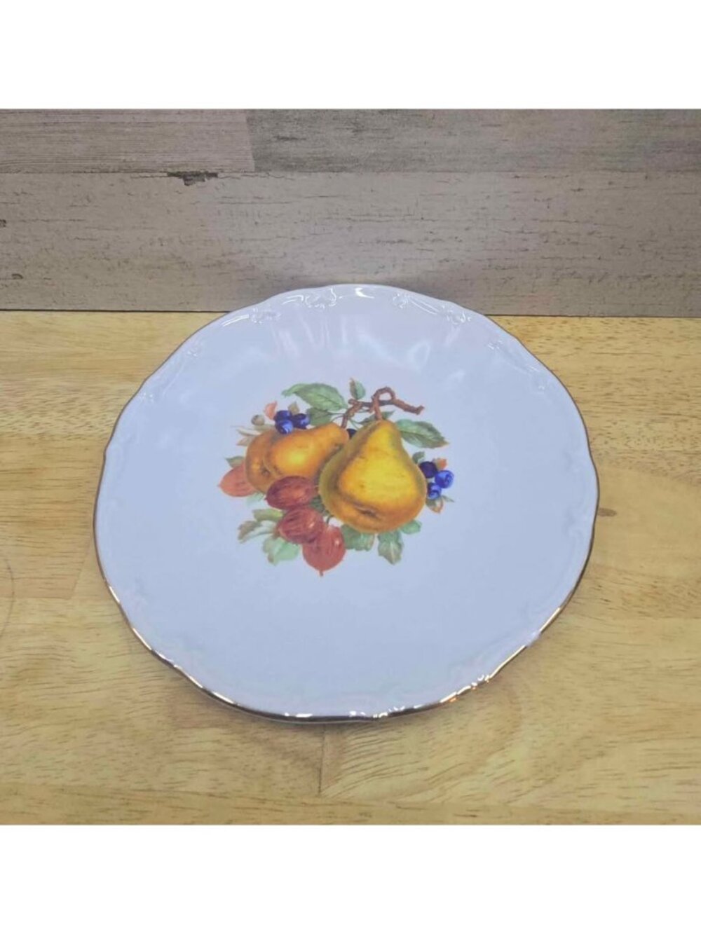 Bareuther Waldsassen Bavaria Germany MCM 8" Fruit Theme Lunch Plate F6